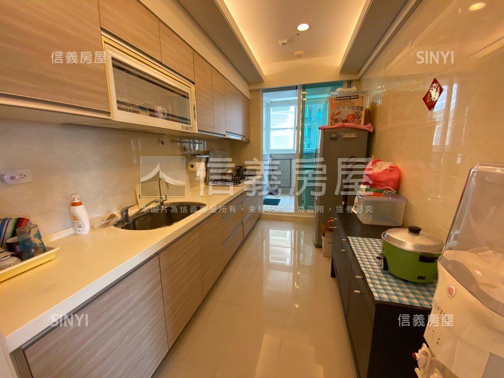 台北灣海景３房車位房屋室內格局與周邊環境