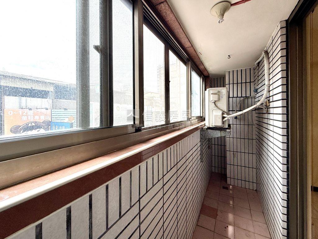 漢口路黃金商圈正３樓店面房屋室內格局與周邊環境