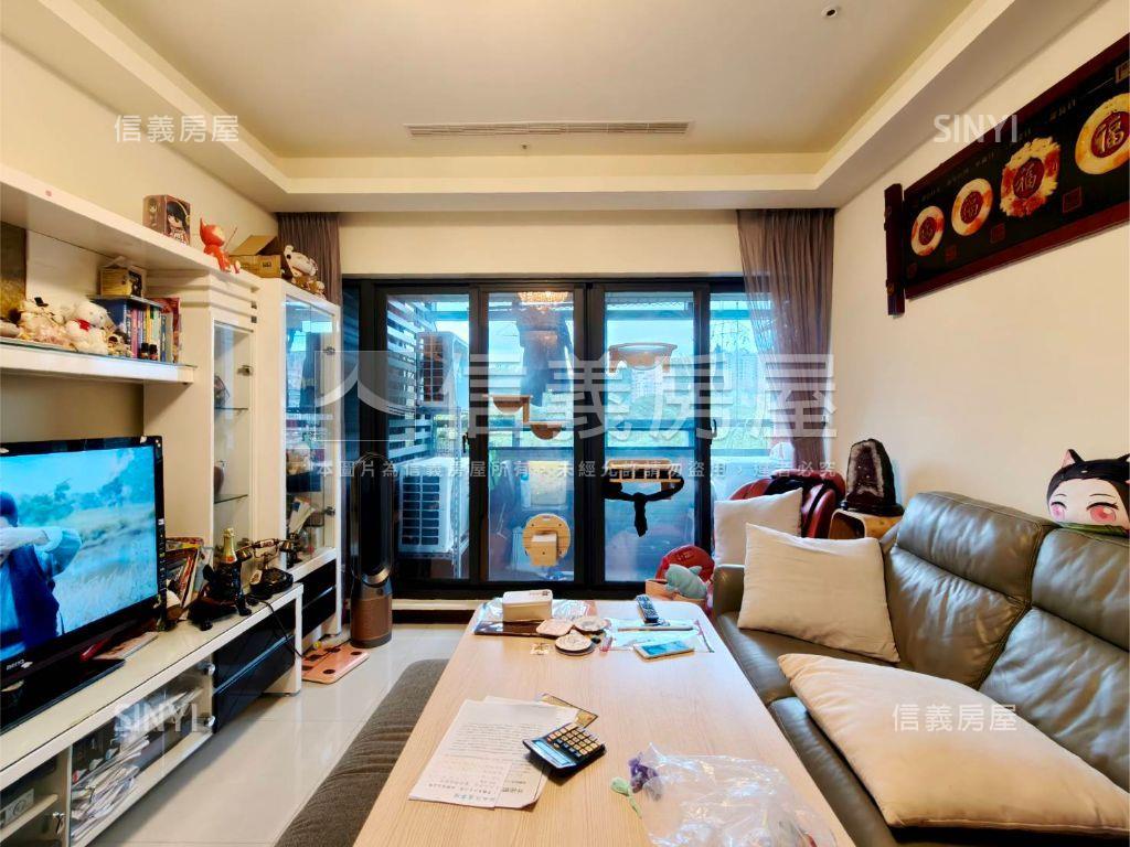 近捷運電梯三房附車位房屋室內格局與周邊環境