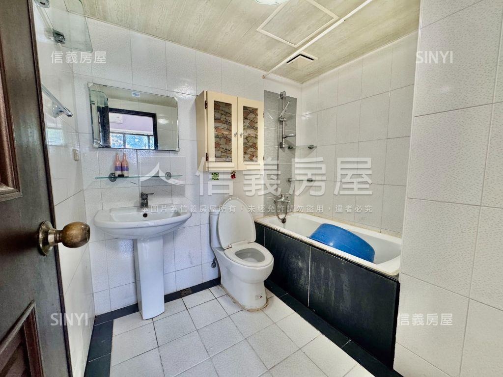 近左營高鐵樹景採光三房房屋室內格局與周邊環境