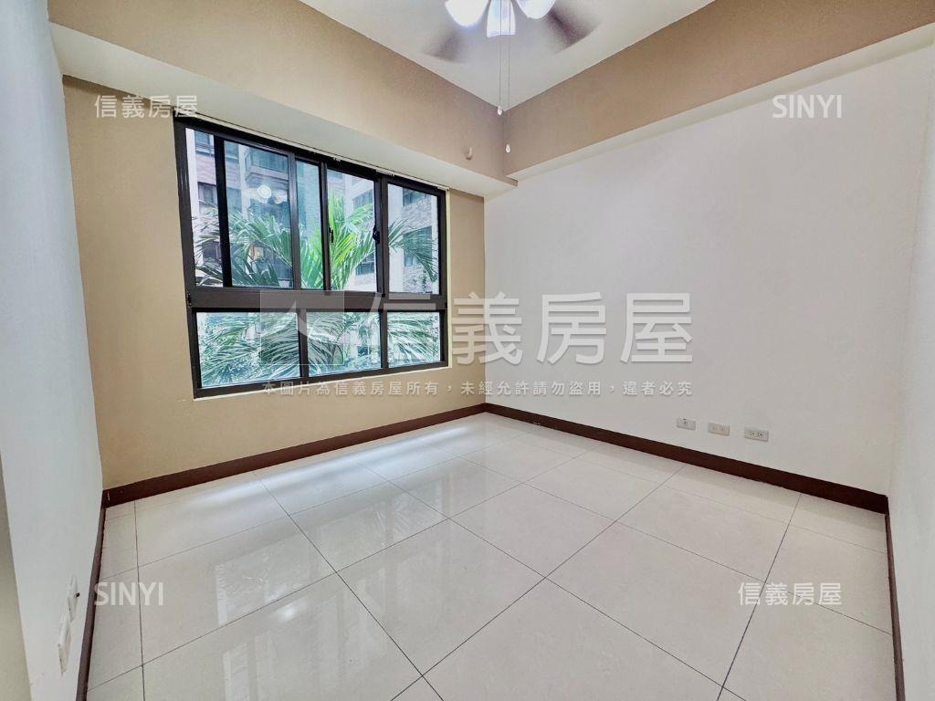 近左營高鐵樹景採光三房房屋室內格局與周邊環境