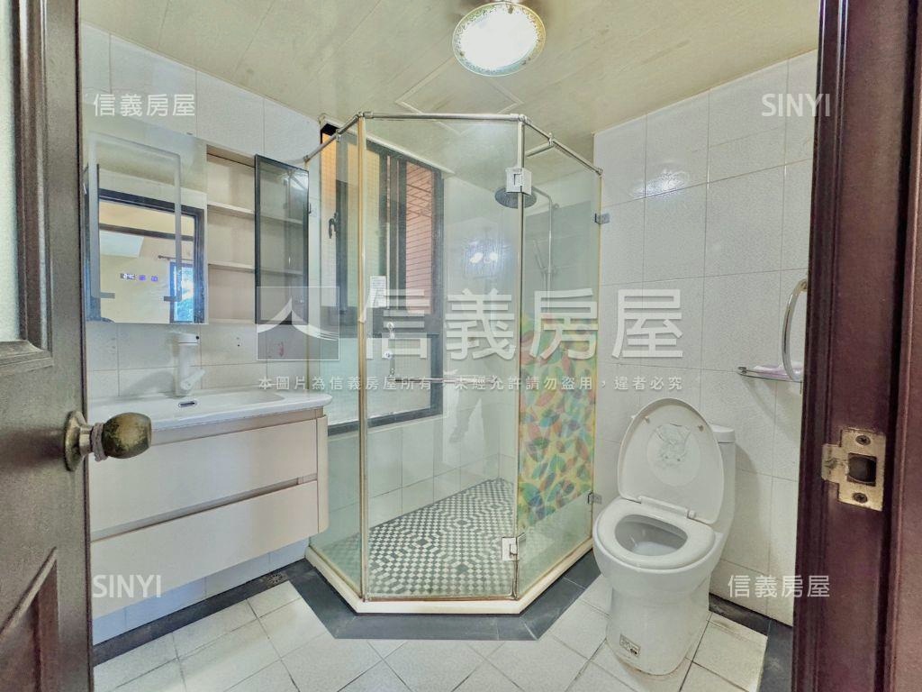 近左營高鐵樹景採光三房房屋室內格局與周邊環境