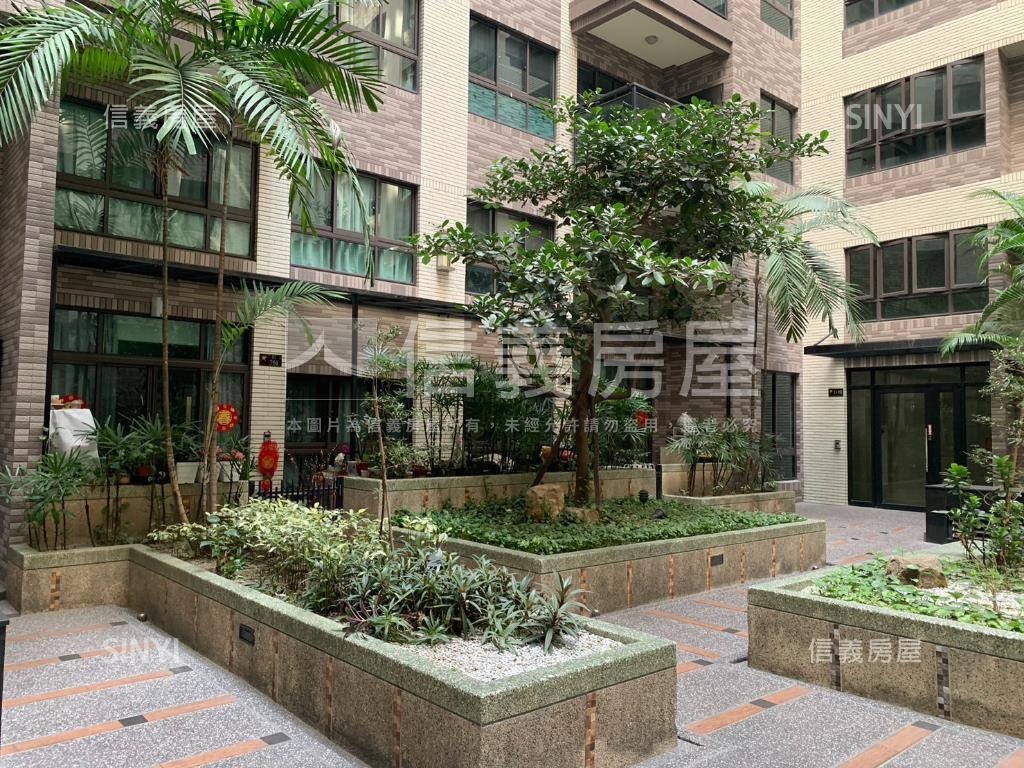 近左營高鐵樹景採光三房房屋室內格局與周邊環境