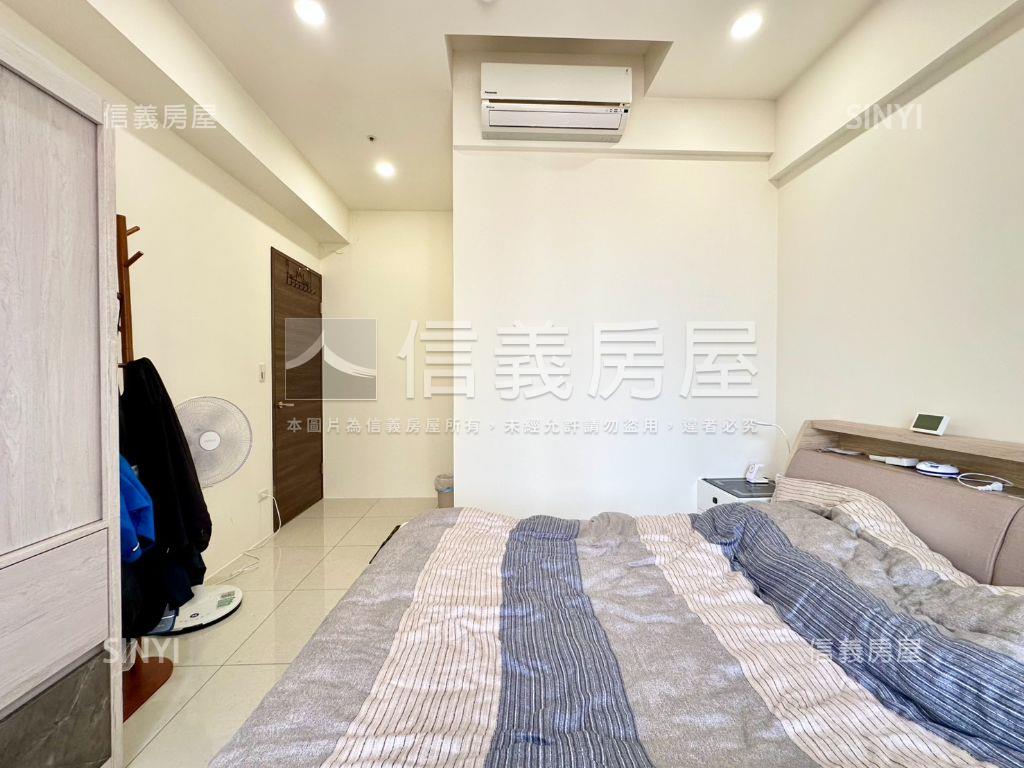 專任捷運捷仕堡電梯３房房屋室內格局與周邊環境