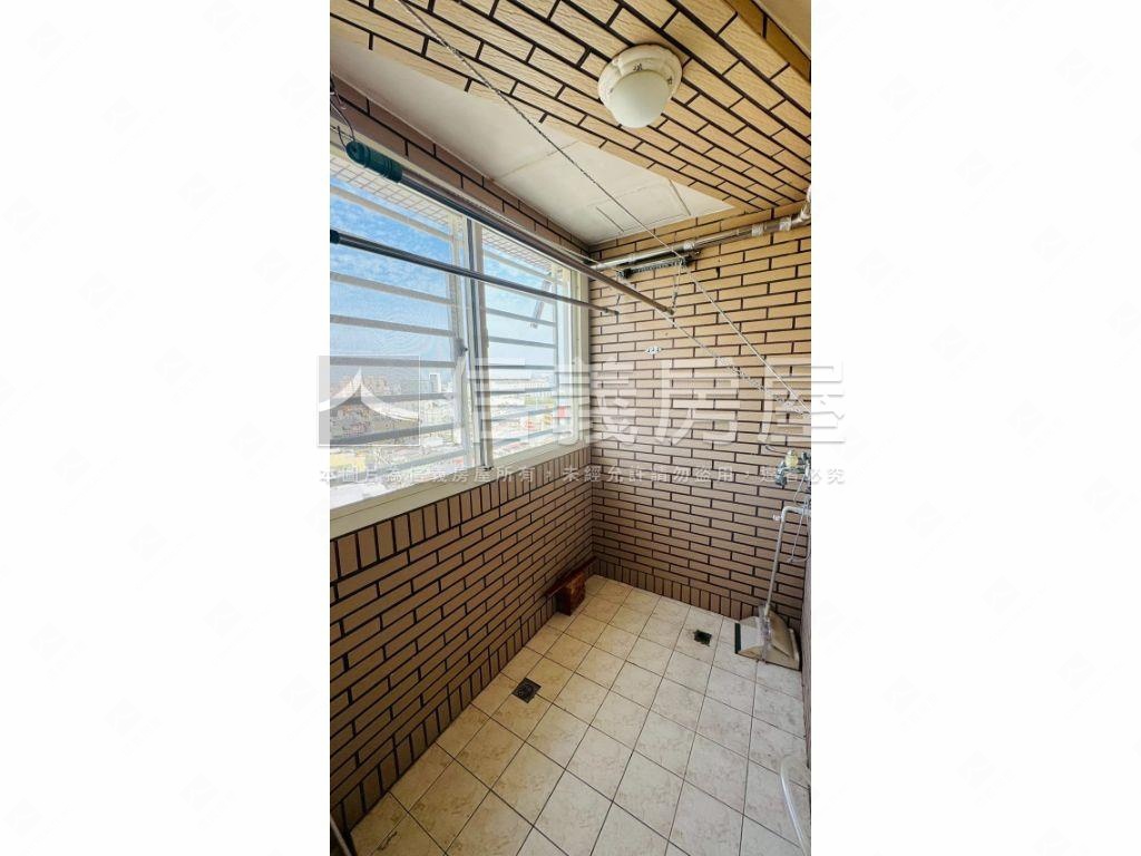 蘋果學苑視野４房附雙車位房屋室內格局與周邊環境