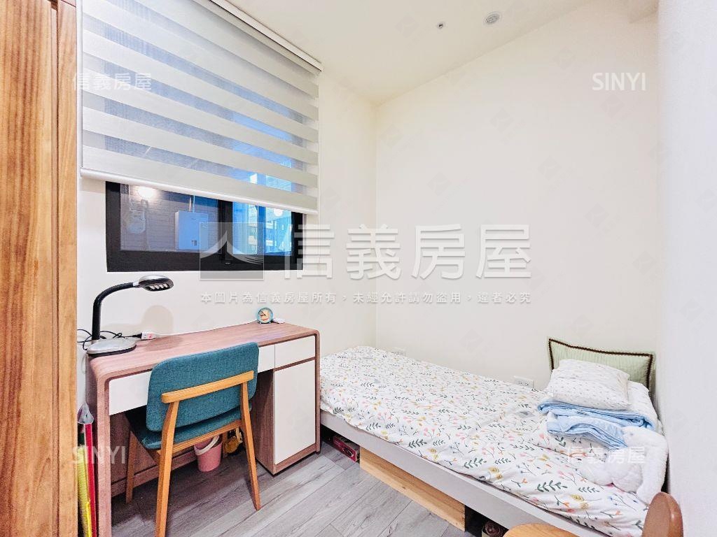 美麗ㄧ森３房車位房屋室內格局與周邊環境