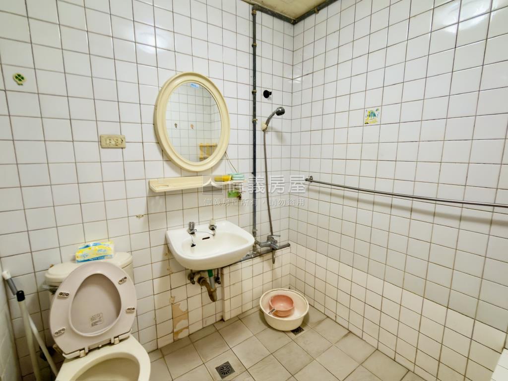 寶藏士東邊間二樓房屋室內格局與周邊環境