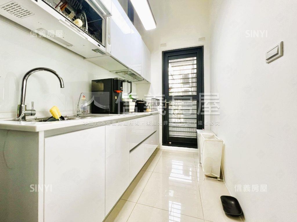 ⭐史博．庭院挑高三房坡平房屋室內格局與周邊環境