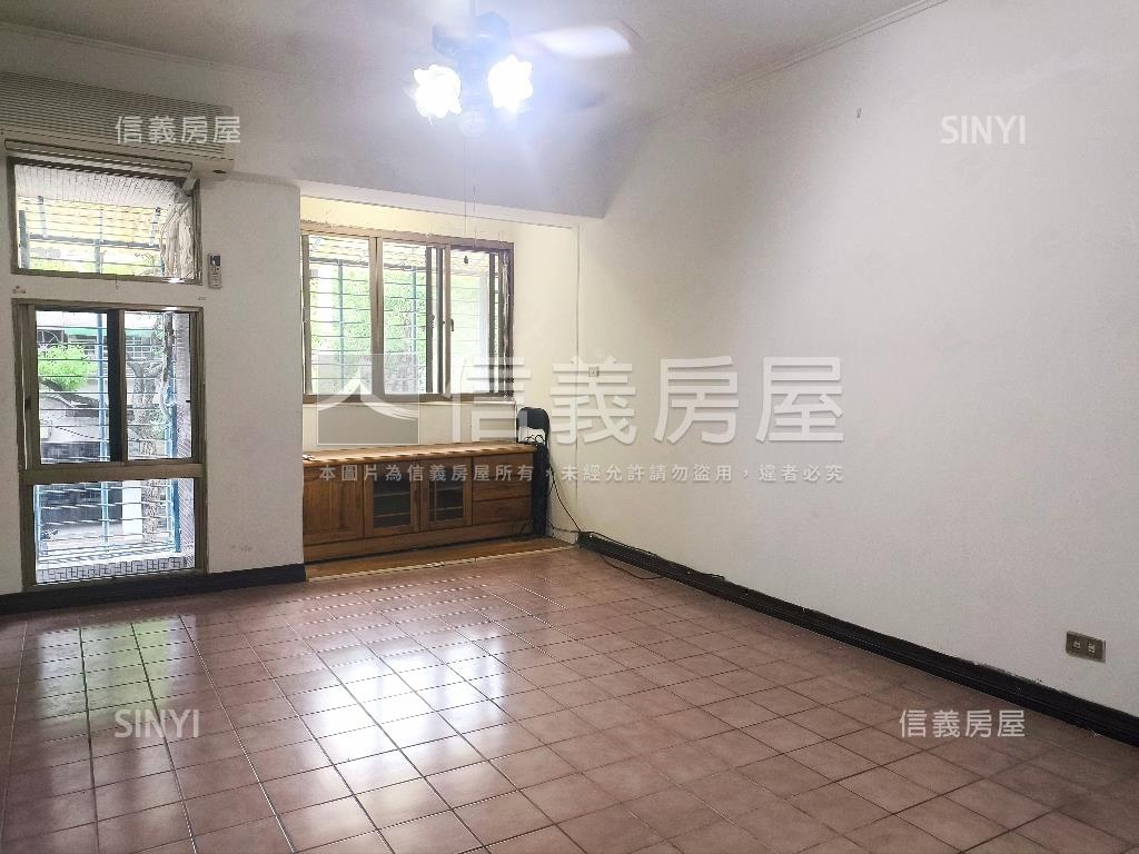 永春捷運海華稀有雙併華廈房屋室內格局與周邊環境