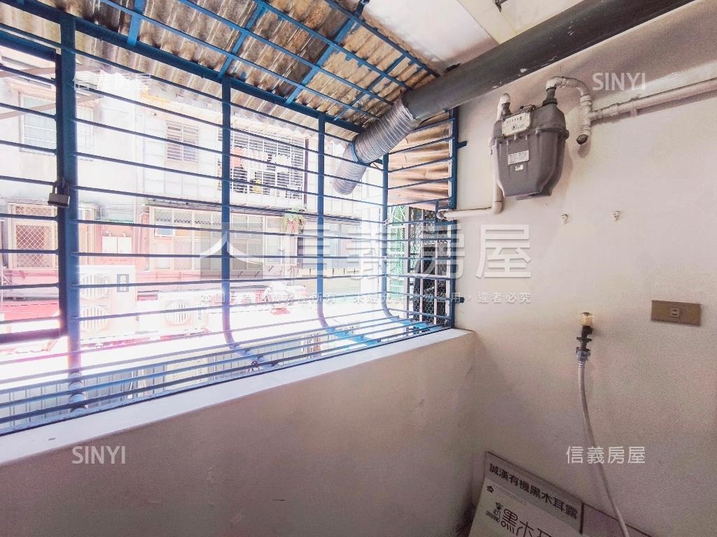 永春捷運海華稀有雙併華廈房屋室內格局與周邊環境