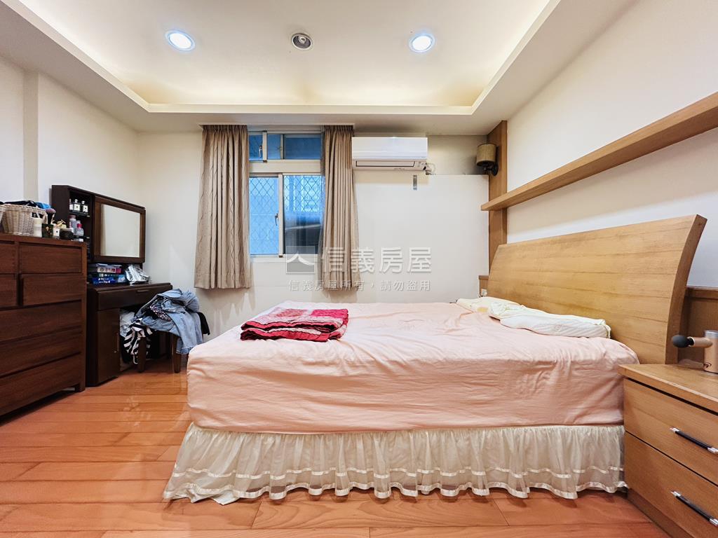 一層一戶邊間三房房屋室內格局與周邊環境