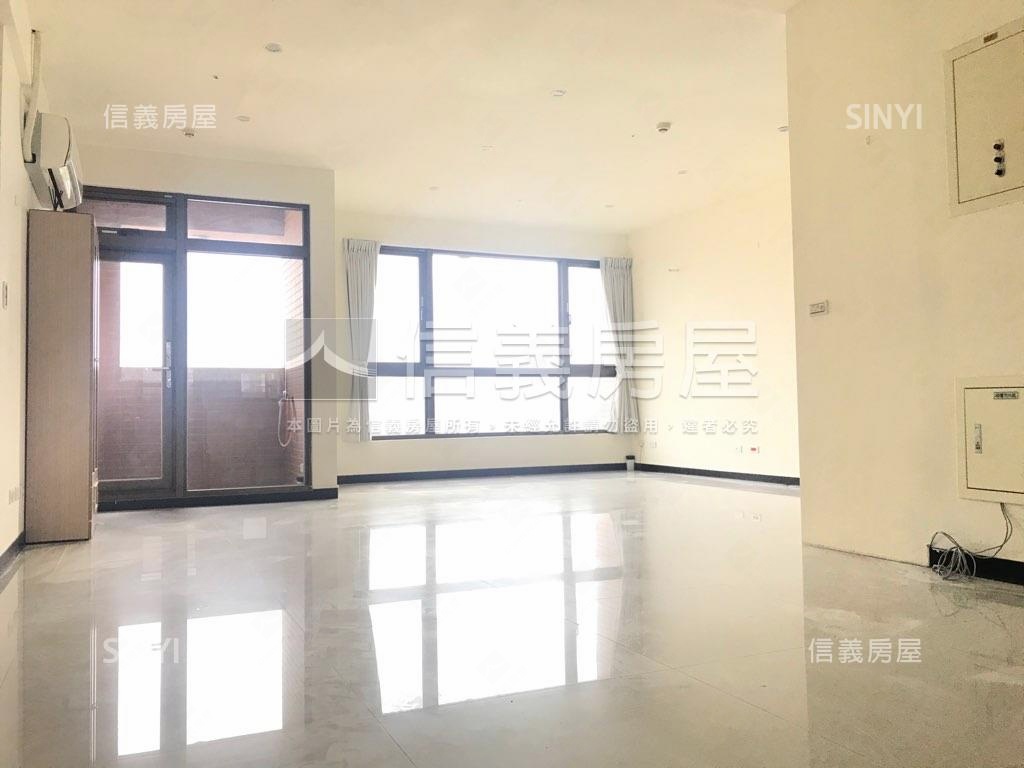 אֵל中華路三面採光電梯房屋室內格局與周邊環境