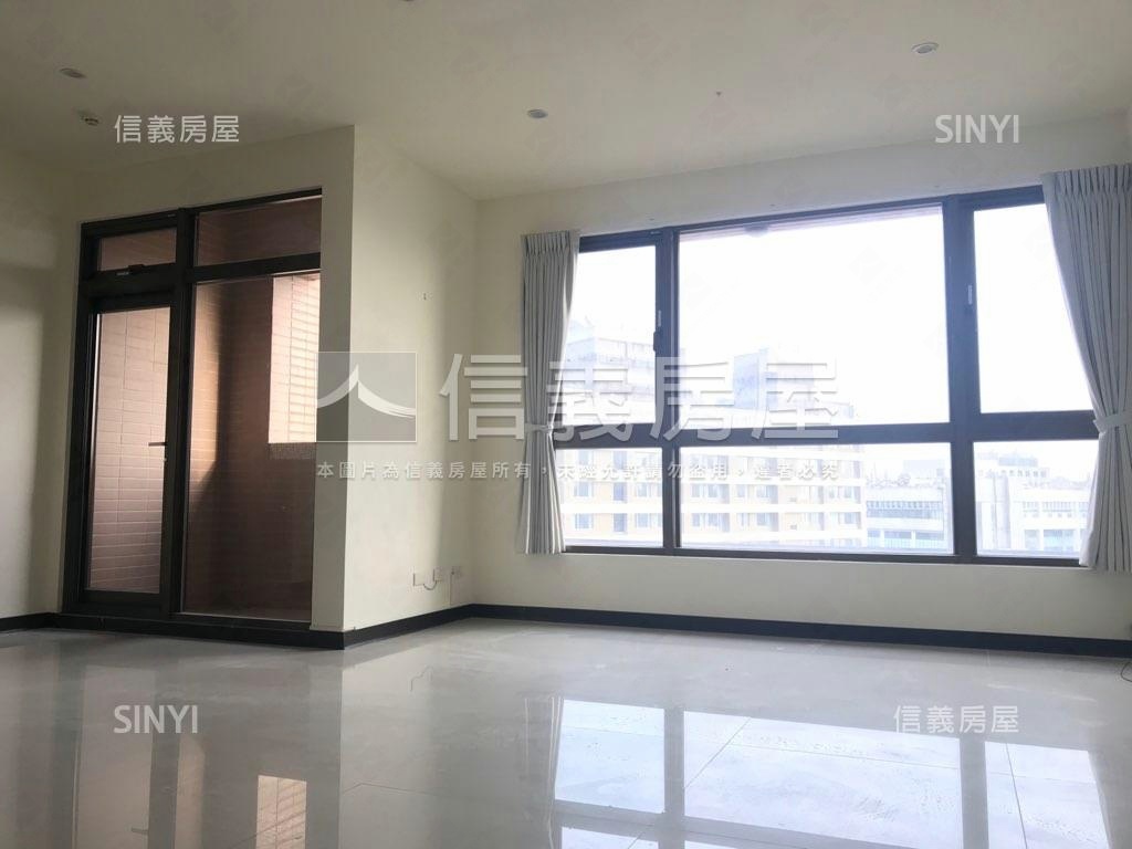 אֵל中華路三面採光電梯房屋室內格局與周邊環境
