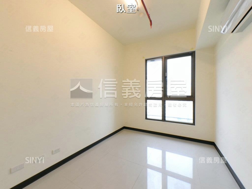 אֵל中華路三面採光電梯房屋室內格局與周邊環境