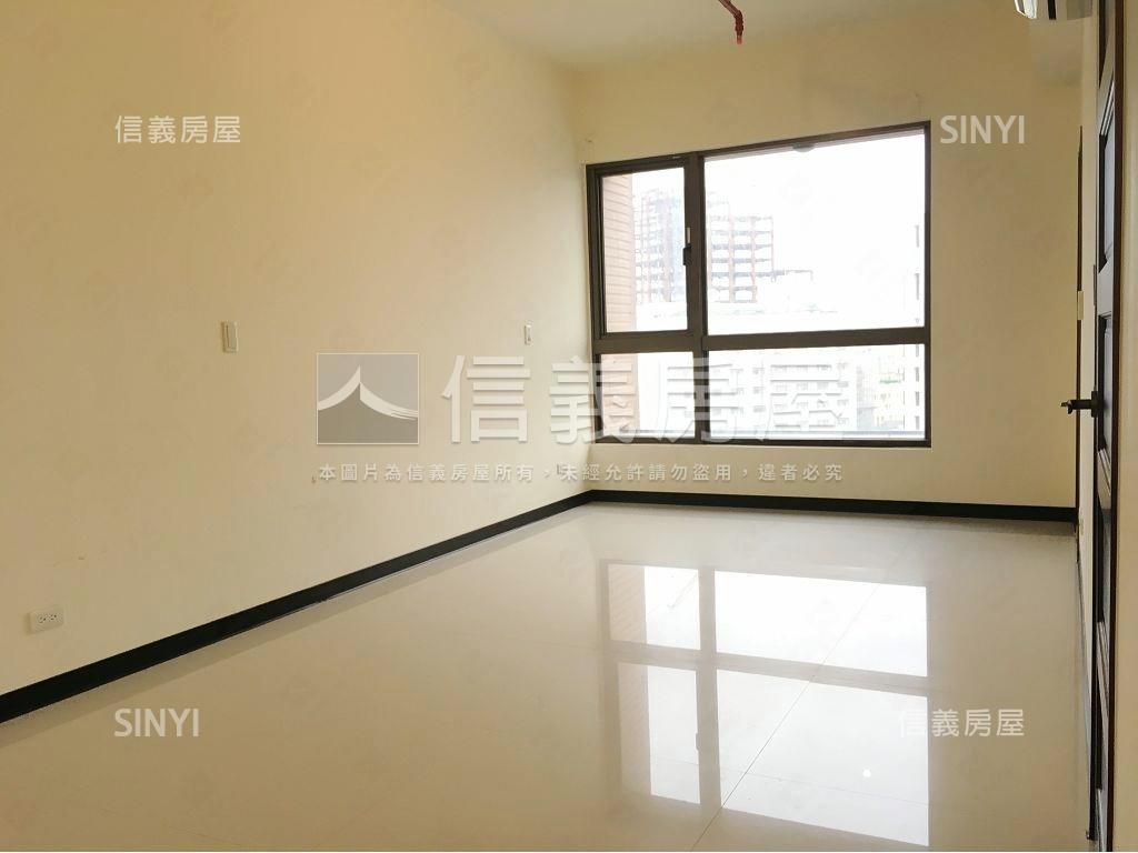אֵל中華路三面採光電梯房屋室內格局與周邊環境