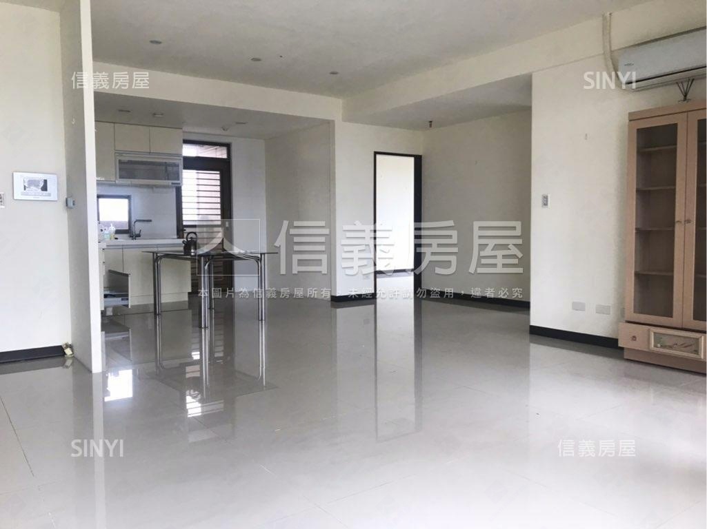 אֵל中華路三面採光電梯房屋室內格局與周邊環境