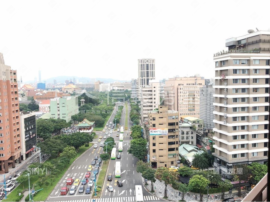 אֵל中華路三面採光電梯房屋室內格局與周邊環境