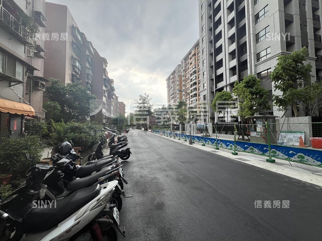 稀有◆碧硯閣２房車位房屋室內格局與周邊環境