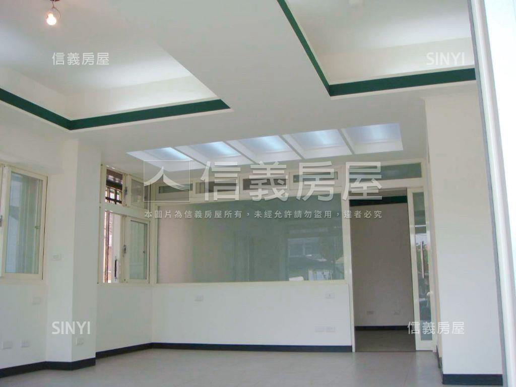 中興路。優質店面附車位房屋室內格局與周邊環境