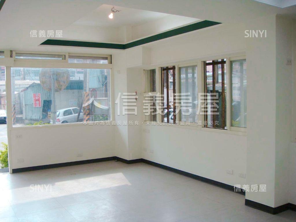 中興路。優質店面附車位房屋室內格局與周邊環境