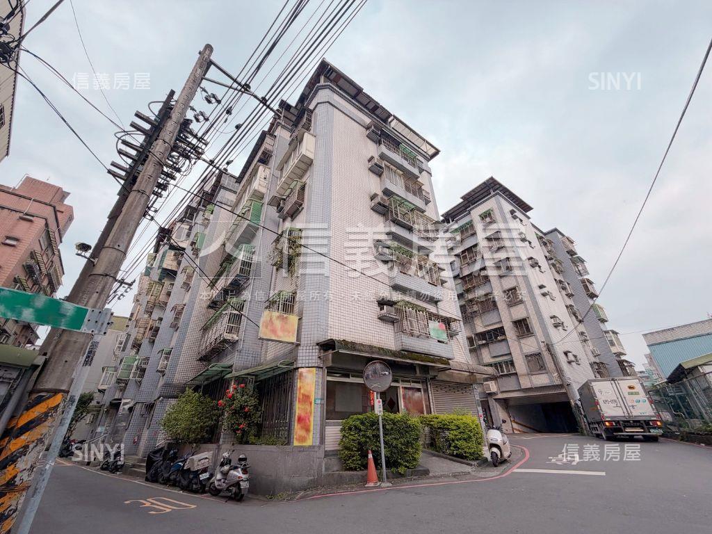 中興路。優質店面附車位房屋室內格局與周邊環境