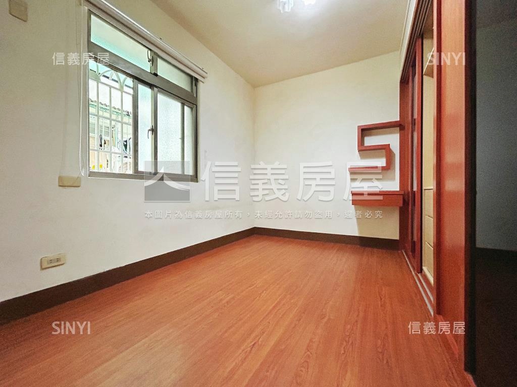 近文山特區成家三房房屋室內格局與周邊環境