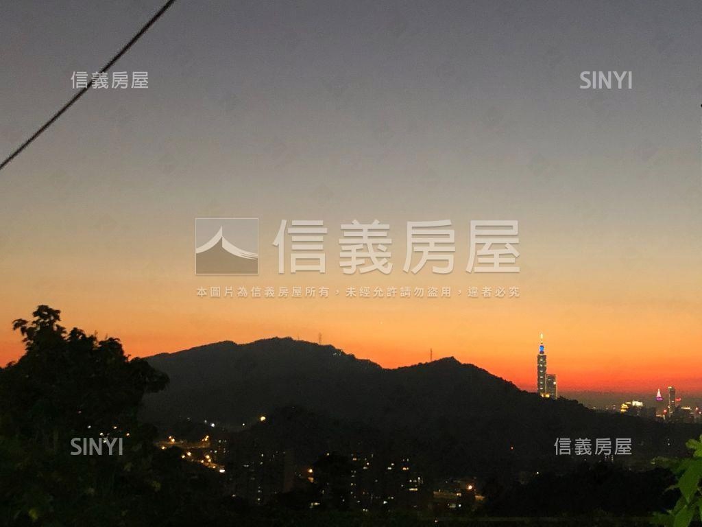 誠售品川挑高美妝大車位房屋室內格局與周邊環境