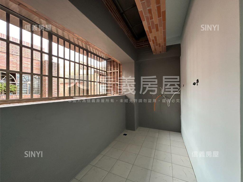 樓中樓景觀美宅房屋室內格局與周邊環境