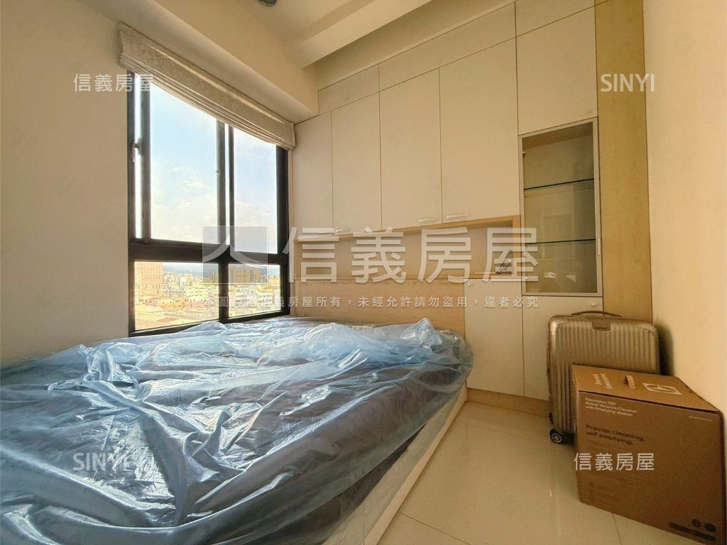 專任。鉅虹水之庭三房平車房屋室內格局與周邊環境