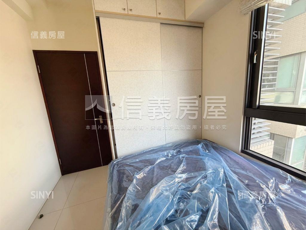 專任。鉅虹水之庭三房平車房屋室內格局與周邊環境