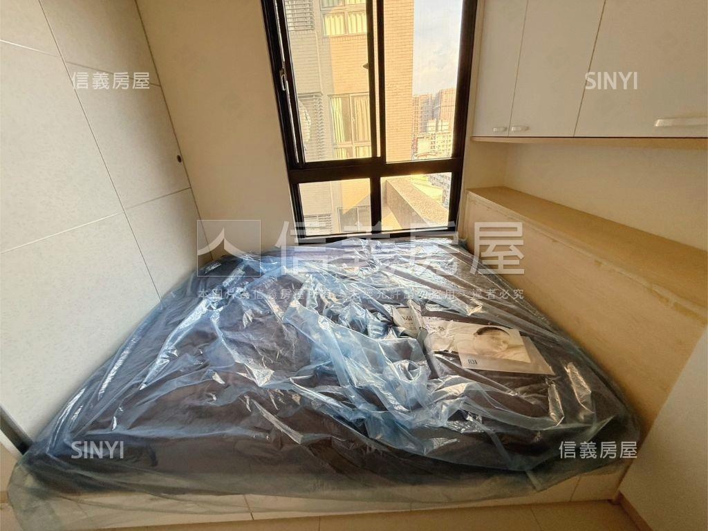 專任。鉅虹水之庭三房平車房屋室內格局與周邊環境