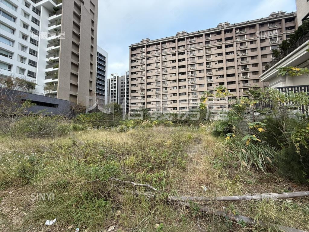 高鐵區大土地房屋室內格局與周邊環境