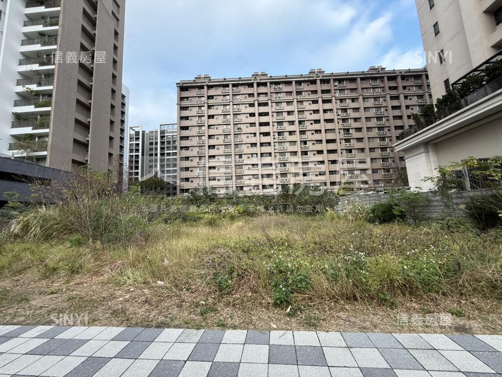 高鐵區大土地房屋室內格局與周邊環境