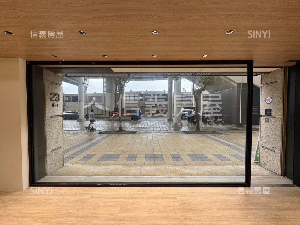 專任安康站前捷運口店面房屋室內格局與周邊環境