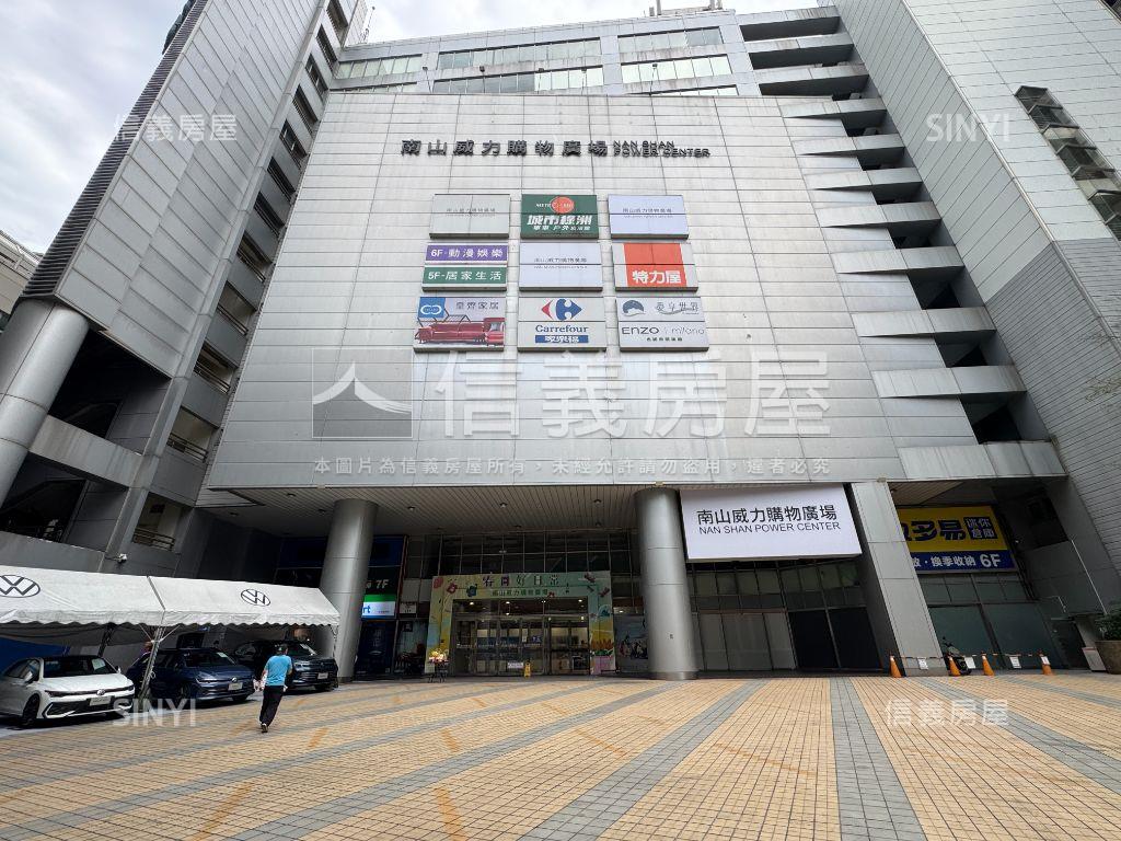 中和捷運邊間大空間房屋室內格局與周邊環境