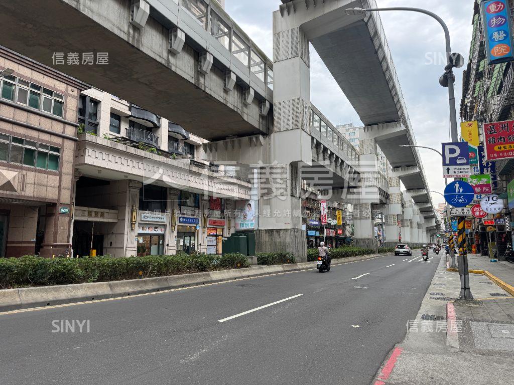中和捷運邊間大空間房屋室內格局與周邊環境