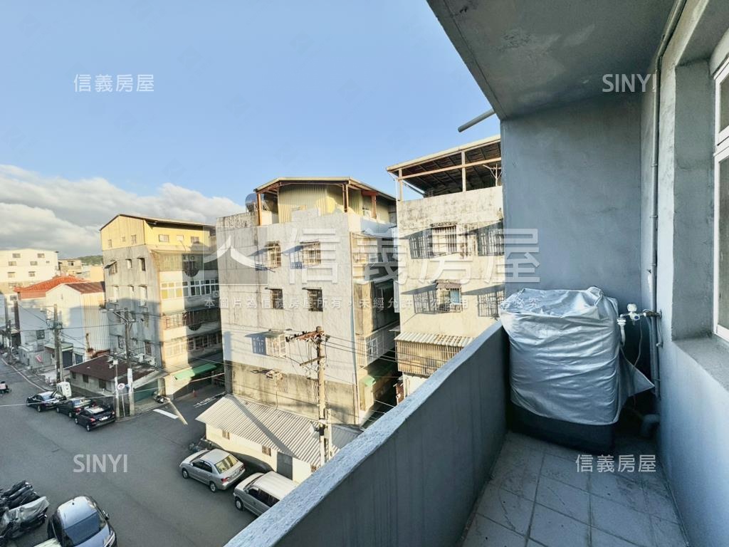近龜山工業區小資大５房房屋室內格局與周邊環境
