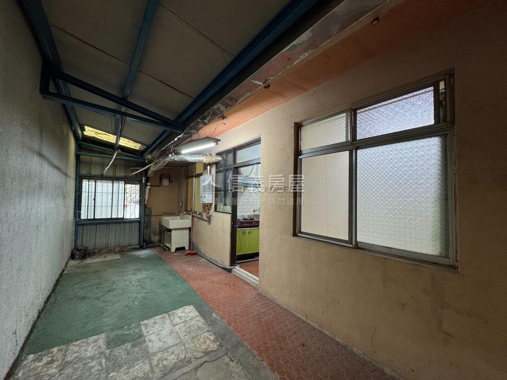 近五權火車站２樓公寓房屋室內格局與周邊環境