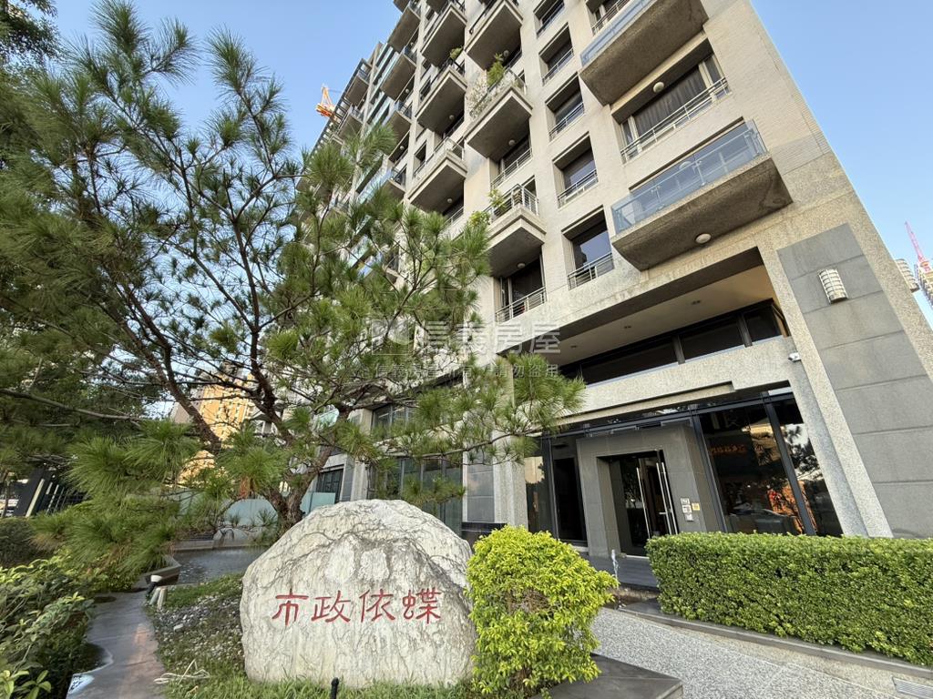 市政依蝶四房附Ｂ１平車房屋室內格局與周邊環境