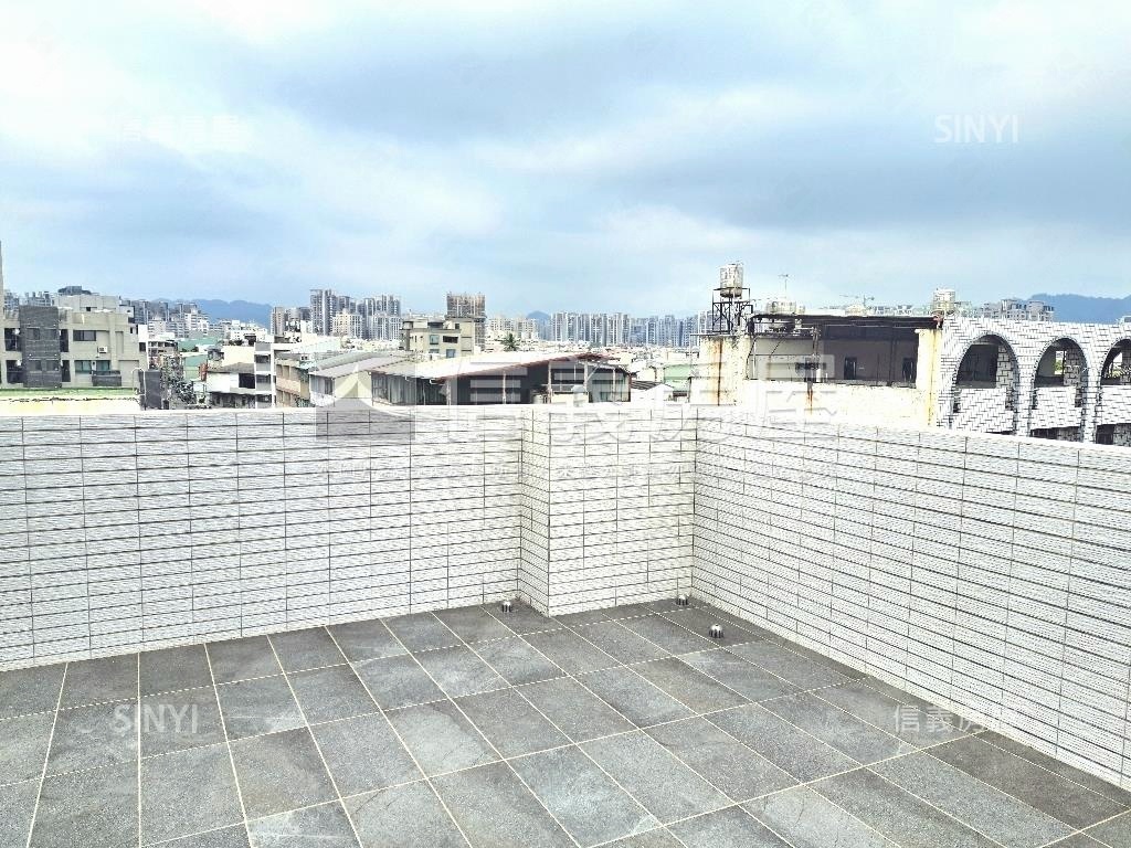 專新光電梯店套價格好談房屋室內格局與周邊環境