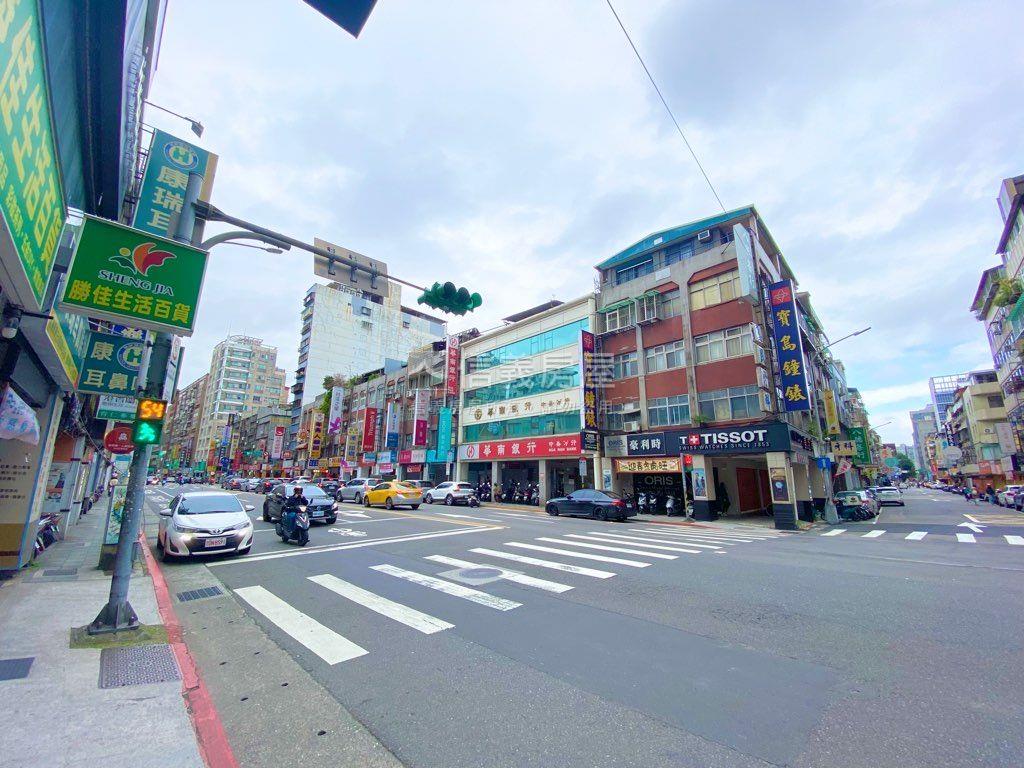八德黃金路段角間金店房屋室內格局與周邊環境
