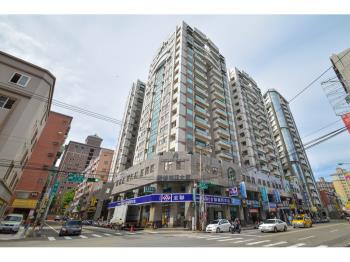 藝文景觀邊間收租五套房