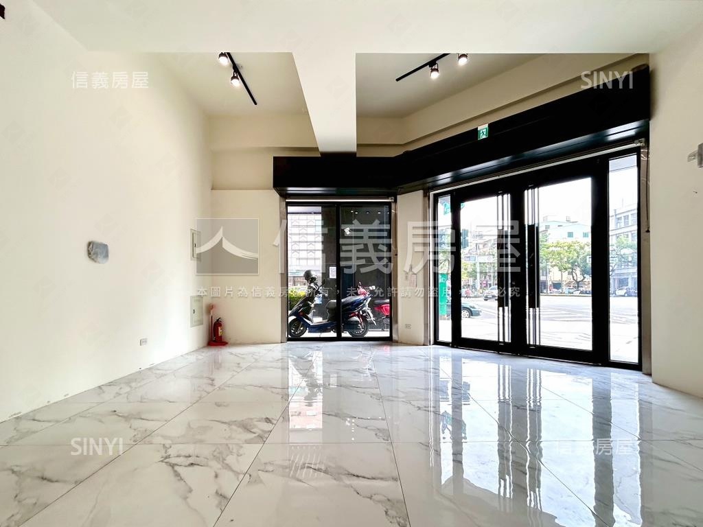 亞灣區霸氣三角窗房屋室內格局與周邊環境