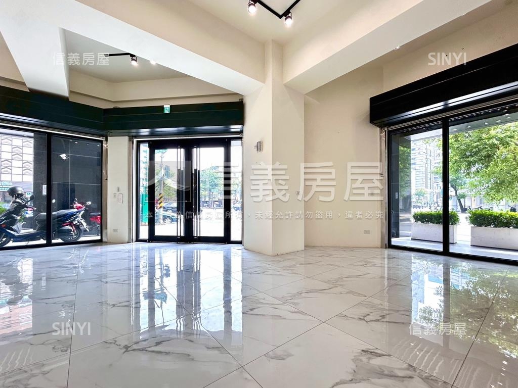 亞灣區霸氣三角窗房屋室內格局與周邊環境