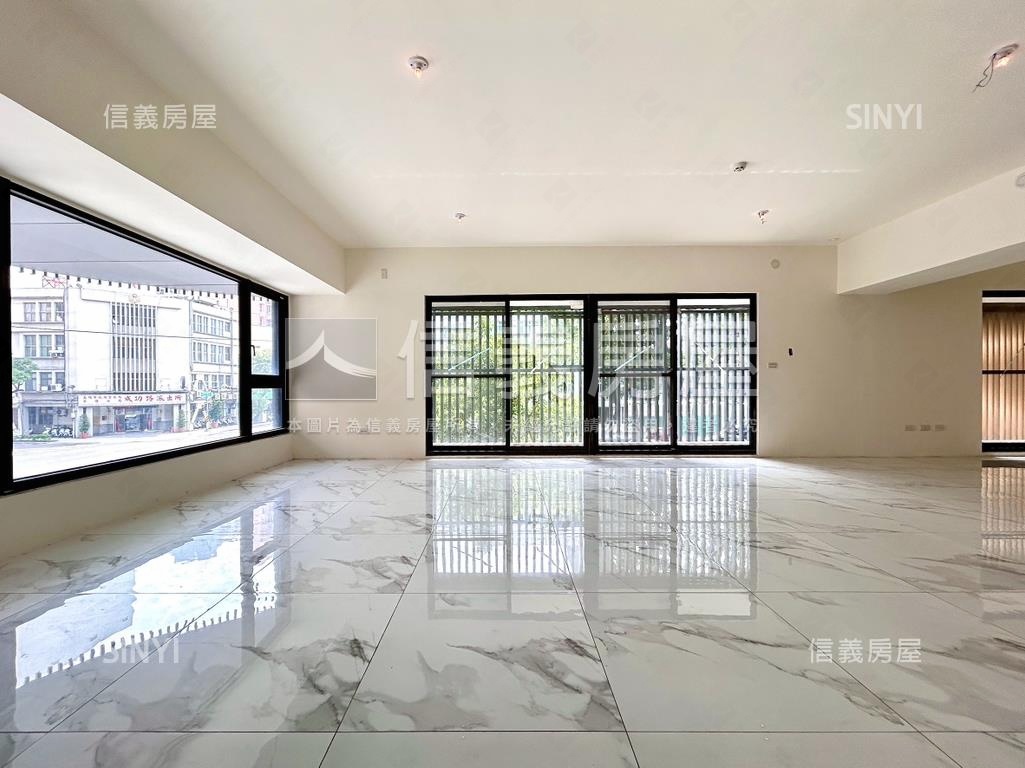 亞灣區霸氣三角窗房屋室內格局與周邊環境