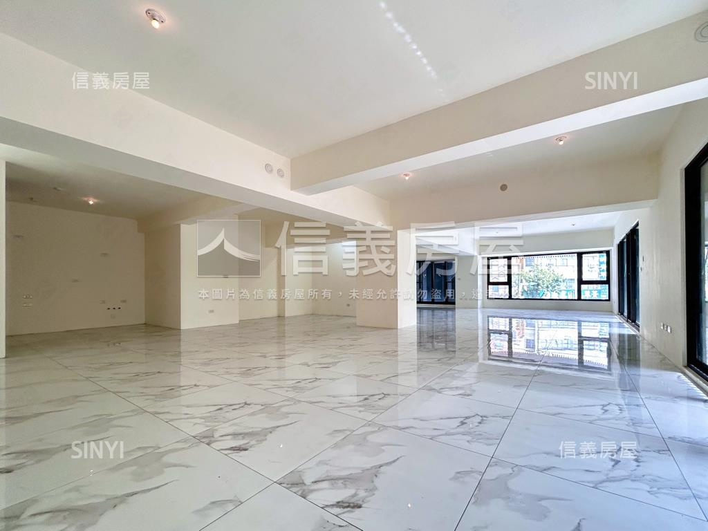 亞灣區霸氣三角窗房屋室內格局與周邊環境