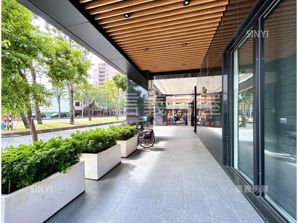 亞灣區霸氣三角窗房屋室內格局與周邊環境