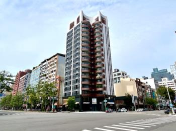 亞灣區霸氣三角窗