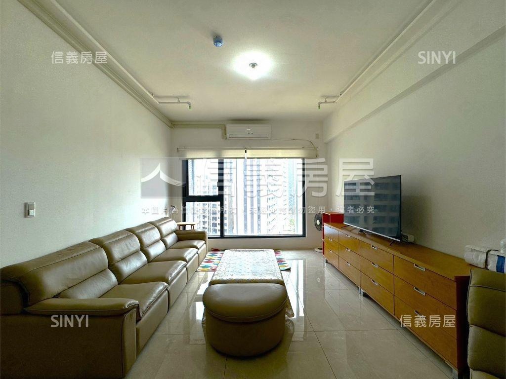 巨蛋首排時尚京城三房平車房屋室內格局與周邊環境