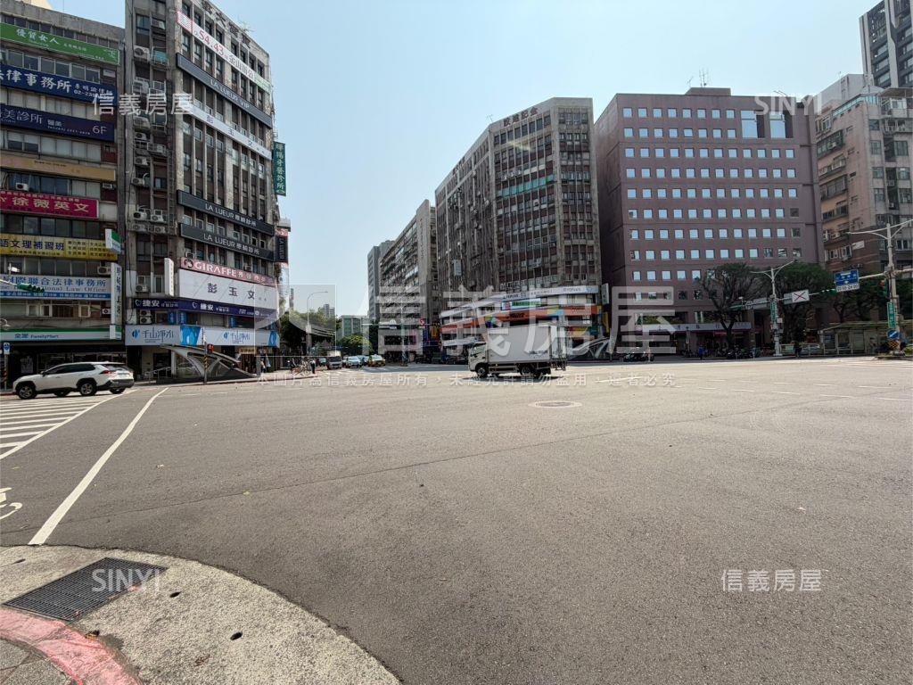 金華東門捷運三房房屋室內格局與周邊環境